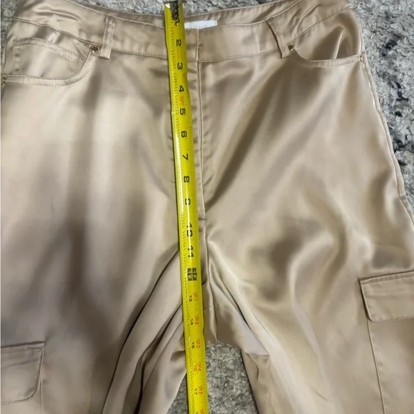 Cache Satin Wide Leg Cargo Pants - Cream - Picture 5 of 11